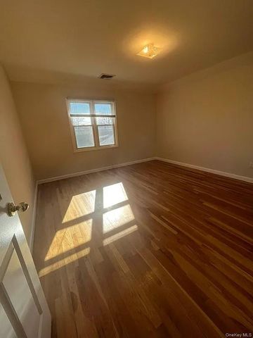 15724 20th Road, Whitestone, NY 11357
