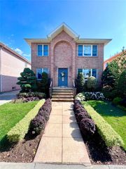 15724 20th Road, Whitestone, NY 11357