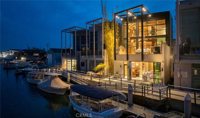 2910 Lafayette Avenue, Newport Beach, CA 92663