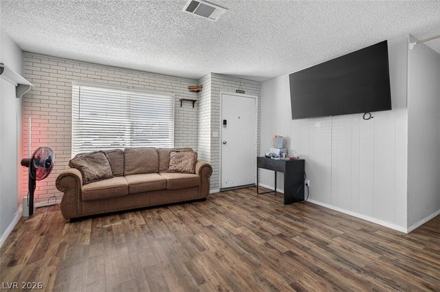 118 Maple Street, Henderson, NV 89015