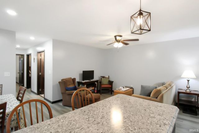 1020 S Prince Street, Princeton, IN 47670