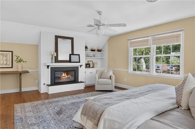 829 W 54th Terrace, Kansas City, MO 64112