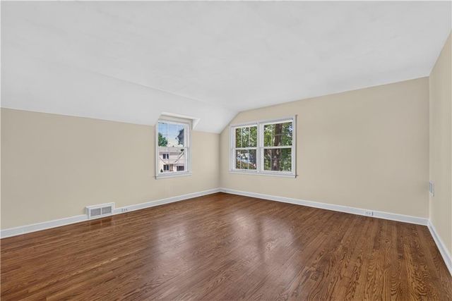829 W 54th Terrace, Kansas City, MO 64112