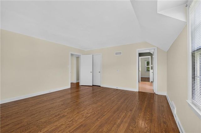 829 W 54th Terrace, Kansas City, MO 64112