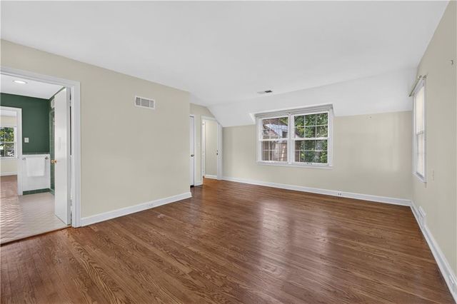829 W 54th Terrace, Kansas City, MO 64112