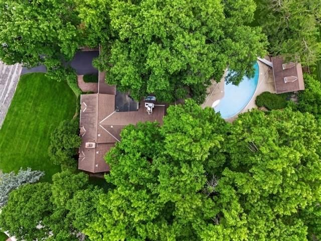 829 W 54th Terrace, Kansas City, MO 64112