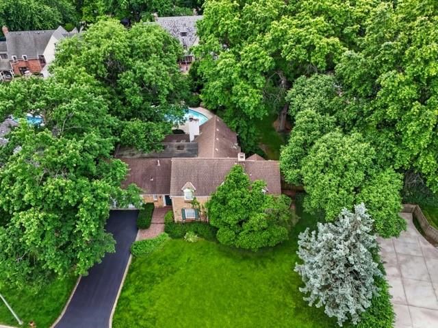 829 W 54th Terrace, Kansas City, MO 64112