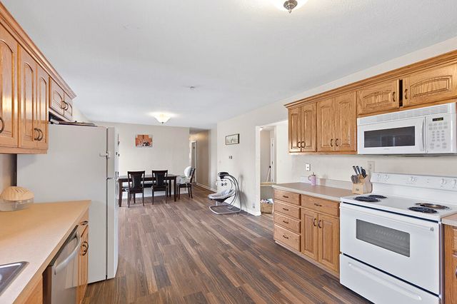 4021 E 15th Place, Joplin, MO 64801