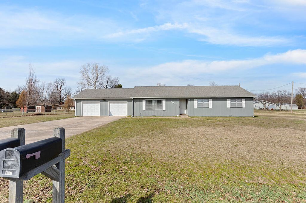 4021 E 15th Place, Joplin, MO 64801