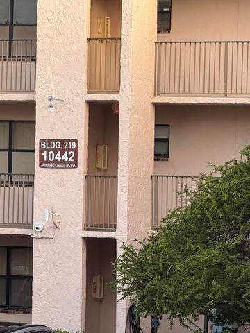 10442 Sunrise Lakes Boulevard 210, Sunrise, FL 33322