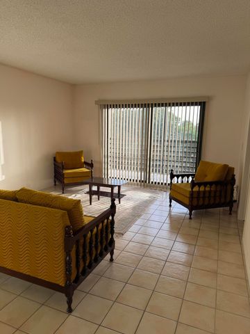 10442 Sunrise Lakes Boulevard 210, Sunrise, FL 33322