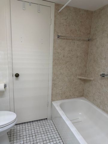 10442 Sunrise Lakes Boulevard 210, Sunrise, FL 33322