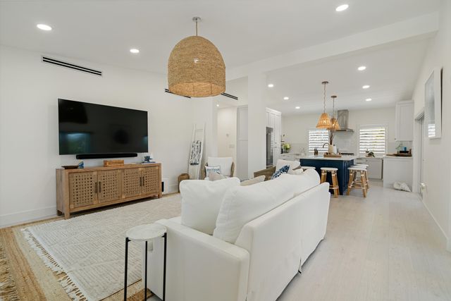 889 Ellen Drive, Key Largo, FL 33037