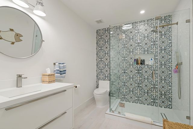 889 Ellen Drive, Key Largo, FL 33037