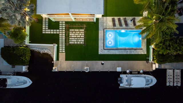 889 Ellen Drive, Key Largo, FL 33037