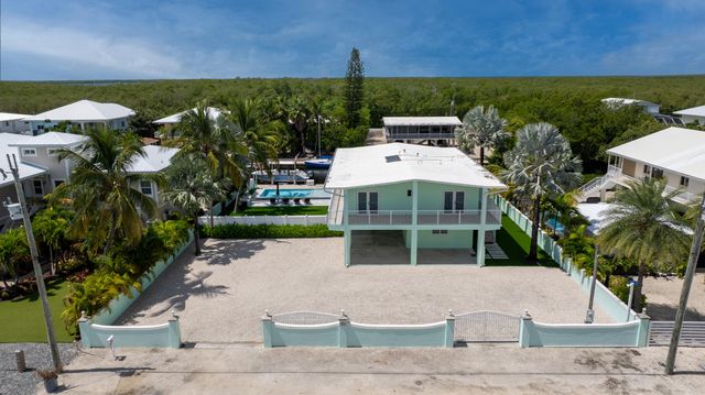 889 Ellen Drive, Key Largo, FL 33037