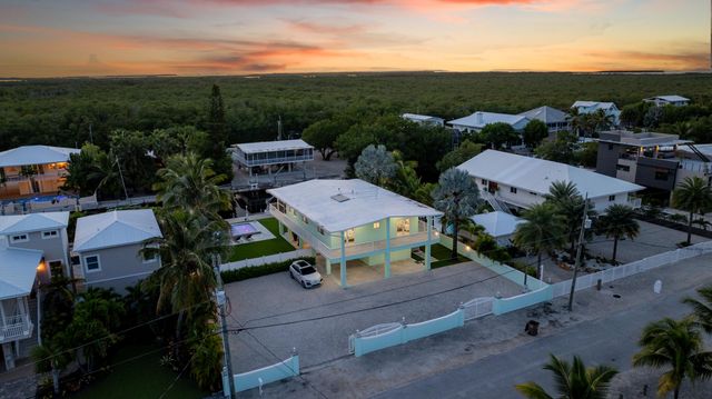 889 Ellen Drive, Key Largo, FL 33037