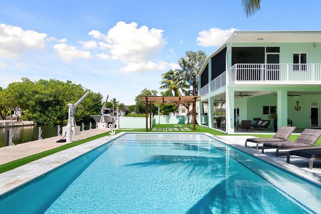 889 Ellen Drive, Key Largo, FL 33037