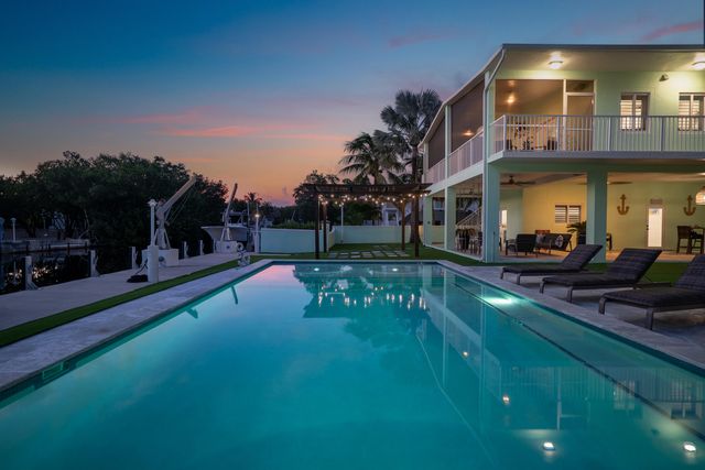 889 Ellen Drive, Key Largo, FL 33037