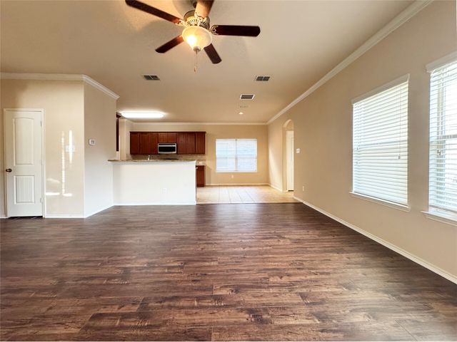 9100 Spurs Trail, Cross Roads, TX 76227