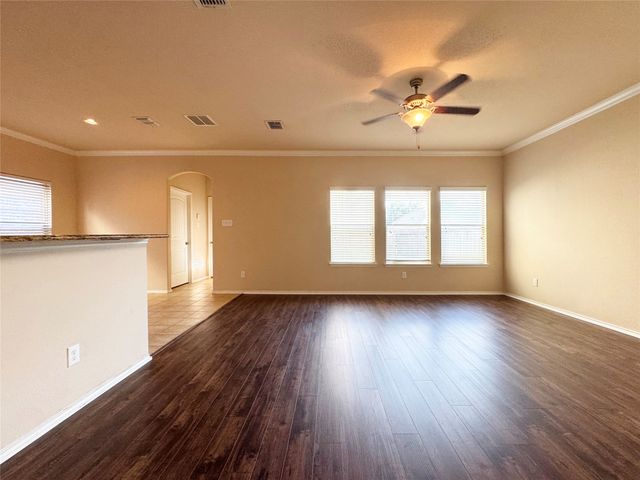 9100 Spurs Trail, Cross Roads, TX 76227