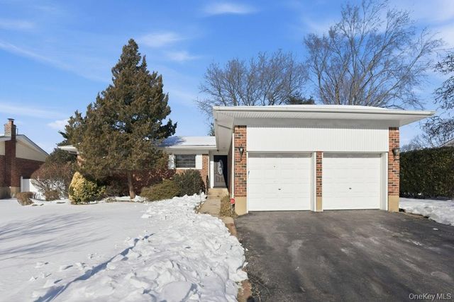 32 Rockland Drive, Jericho, NY 11753