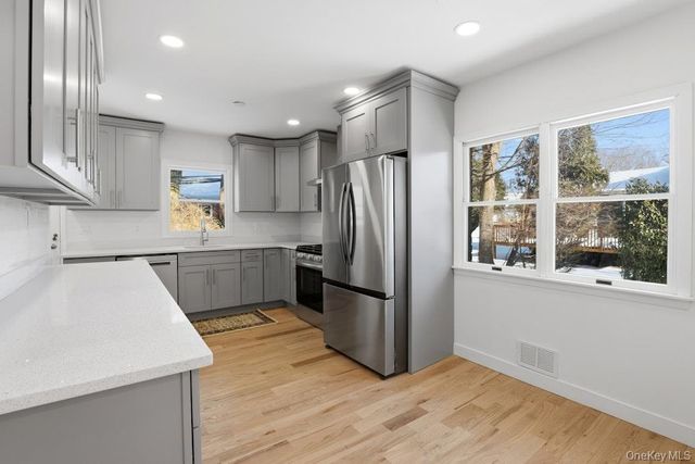 32 Rockland Drive, Jericho, NY 11753