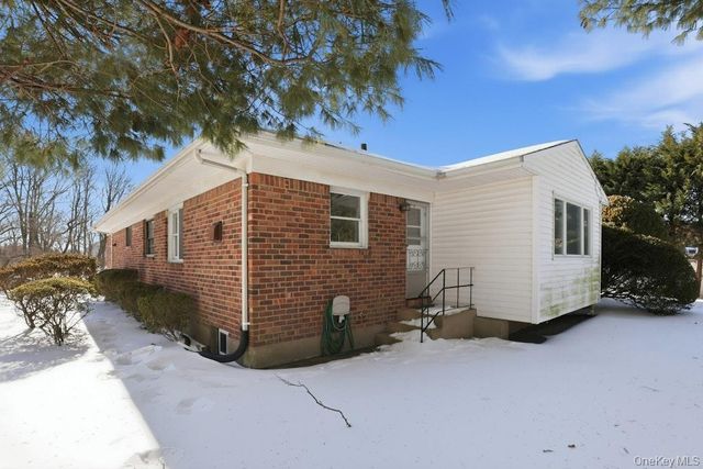 32 Rockland Drive, Jericho, NY 11753