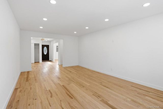 32 Rockland Drive, Jericho, NY 11753