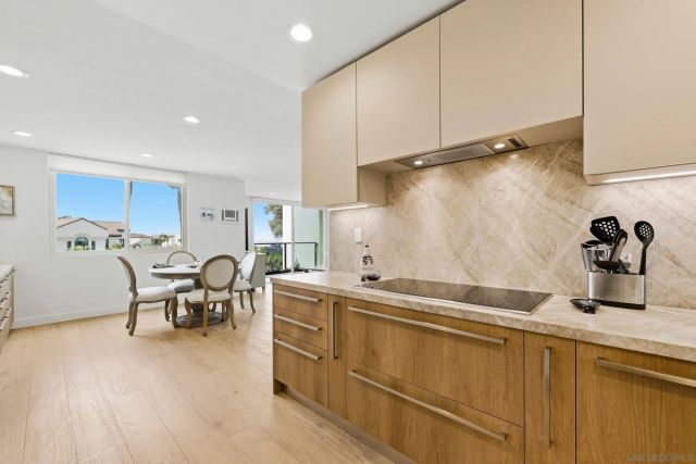 909 Coast 3, La Jolla, CA 92037