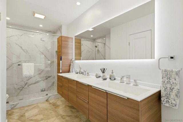 909 Coast 3, La Jolla, CA 92037