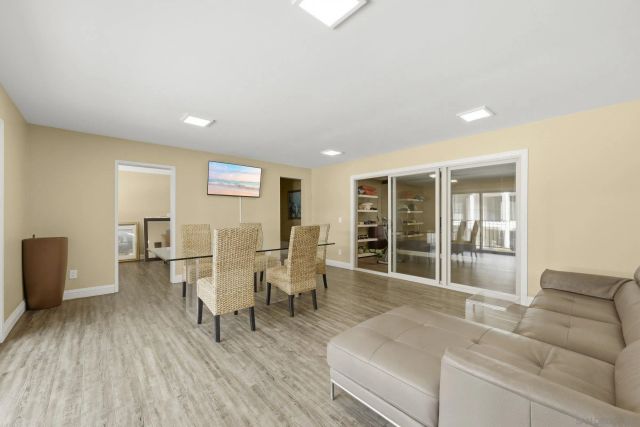 909 Coast 3, La Jolla, CA 92037
