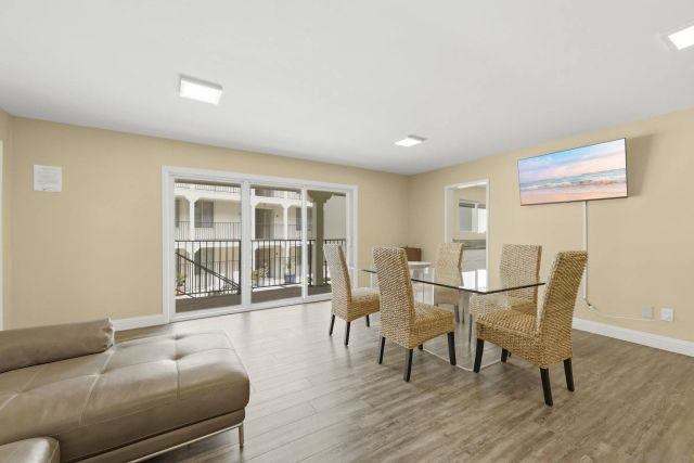 909 Coast 3, La Jolla, CA 92037