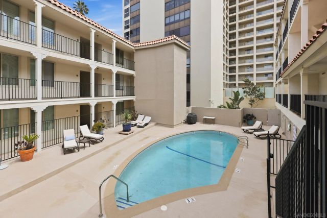 909 Coast 3, La Jolla, CA 92037