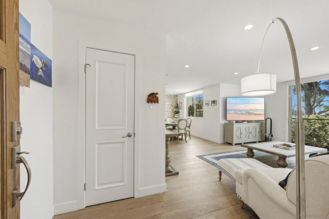 909 Coast 3, La Jolla, CA 92037