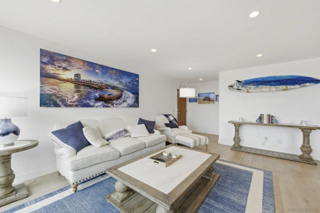 909 Coast 3, La Jolla, CA 92037