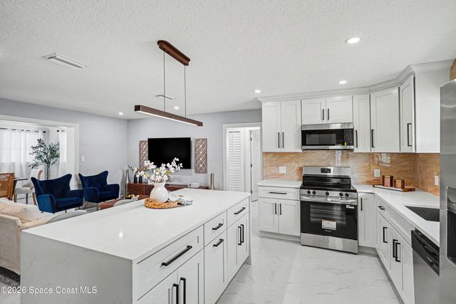 2004 Tyler Avenue, Melbourne, FL 32935