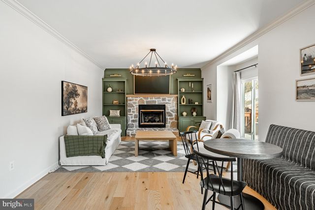 11 MEADOW WOOD LN, Landenberg, PA 19350