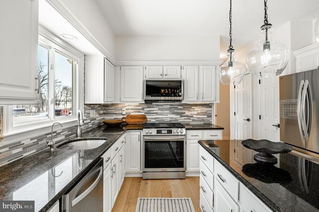 11 MEADOW WOOD LN, Landenberg, PA 19350