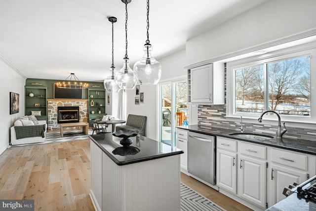 11 MEADOW WOOD LN, Landenberg, PA 19350