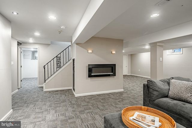 11 MEADOW WOOD LN, Landenberg, PA 19350