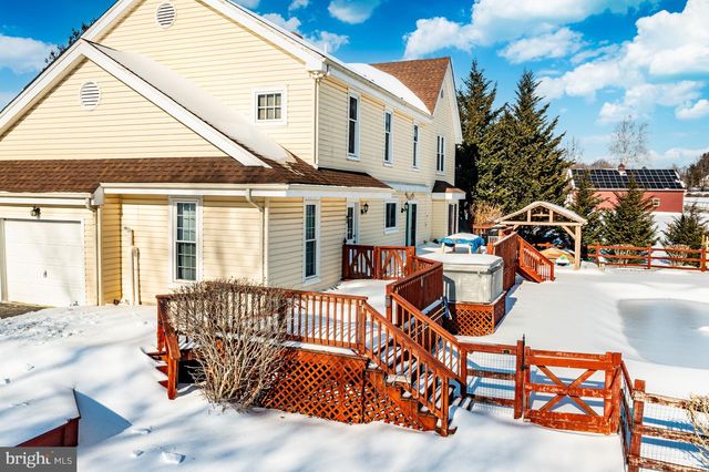 11 MEADOW WOOD LN, Landenberg, PA 19350