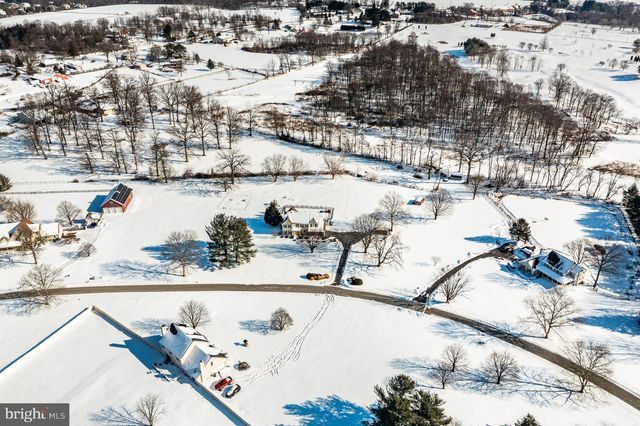 11 MEADOW WOOD LN, Landenberg, PA 19350