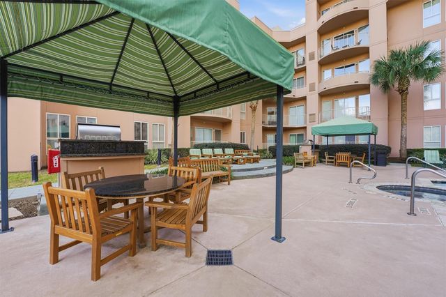 3505 Sage Road 208, Houston, TX 77056