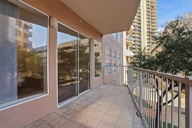 3505 Sage Road 208, Houston, TX 77056