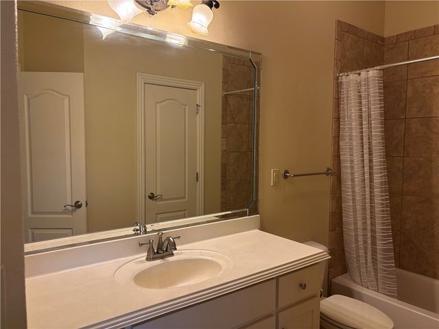 2623 S Everest Avenue, Rogers, AR 72758
