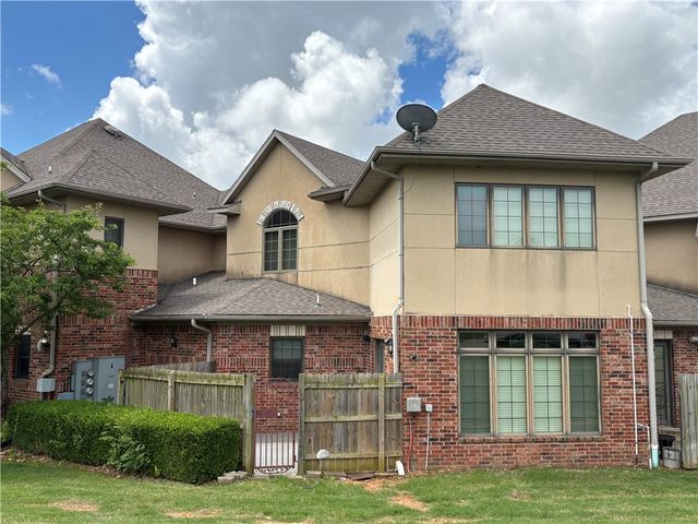 2623 S Everest Avenue, Rogers, AR 72758