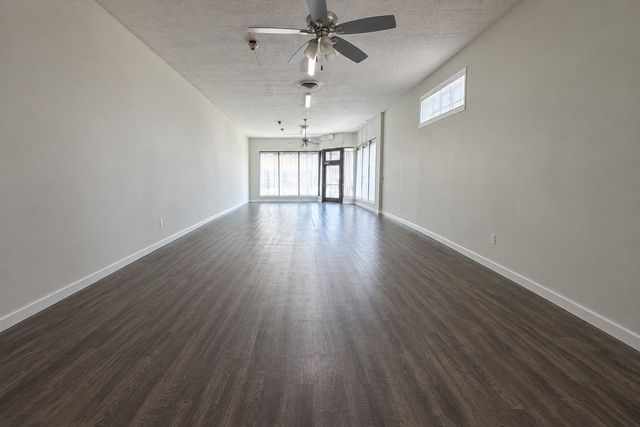 6724 Cermak Road, Berwyn, IL 60402