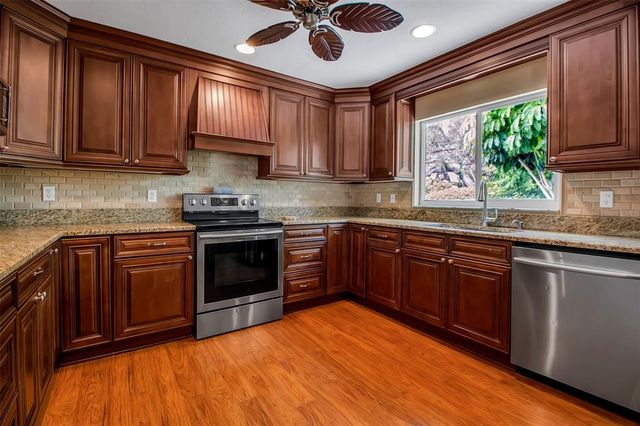 1833 SANDALWOOD DRIVE, Sarasota, FL 34231