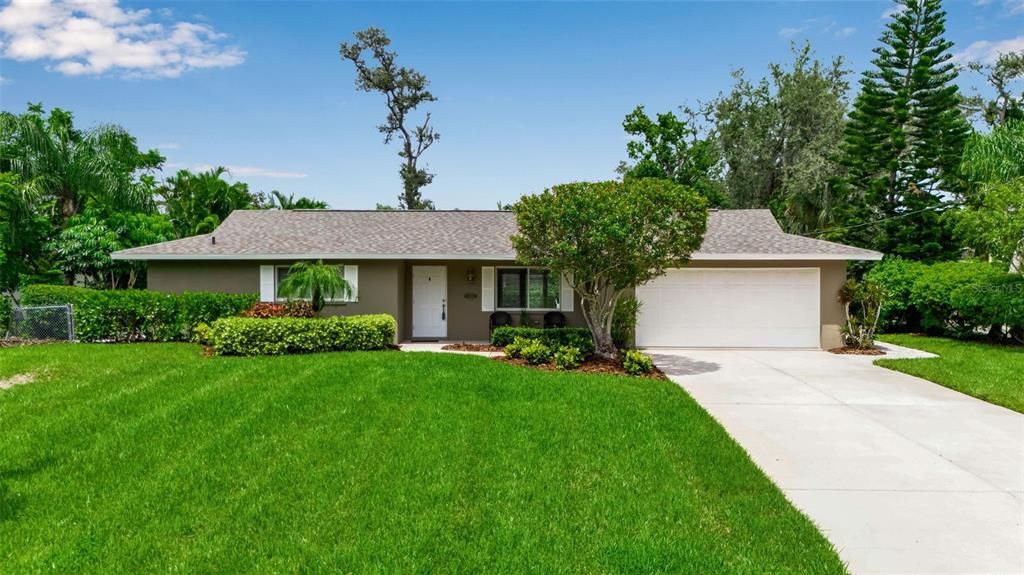 1833 SANDALWOOD DRIVE, Sarasota, FL 34231